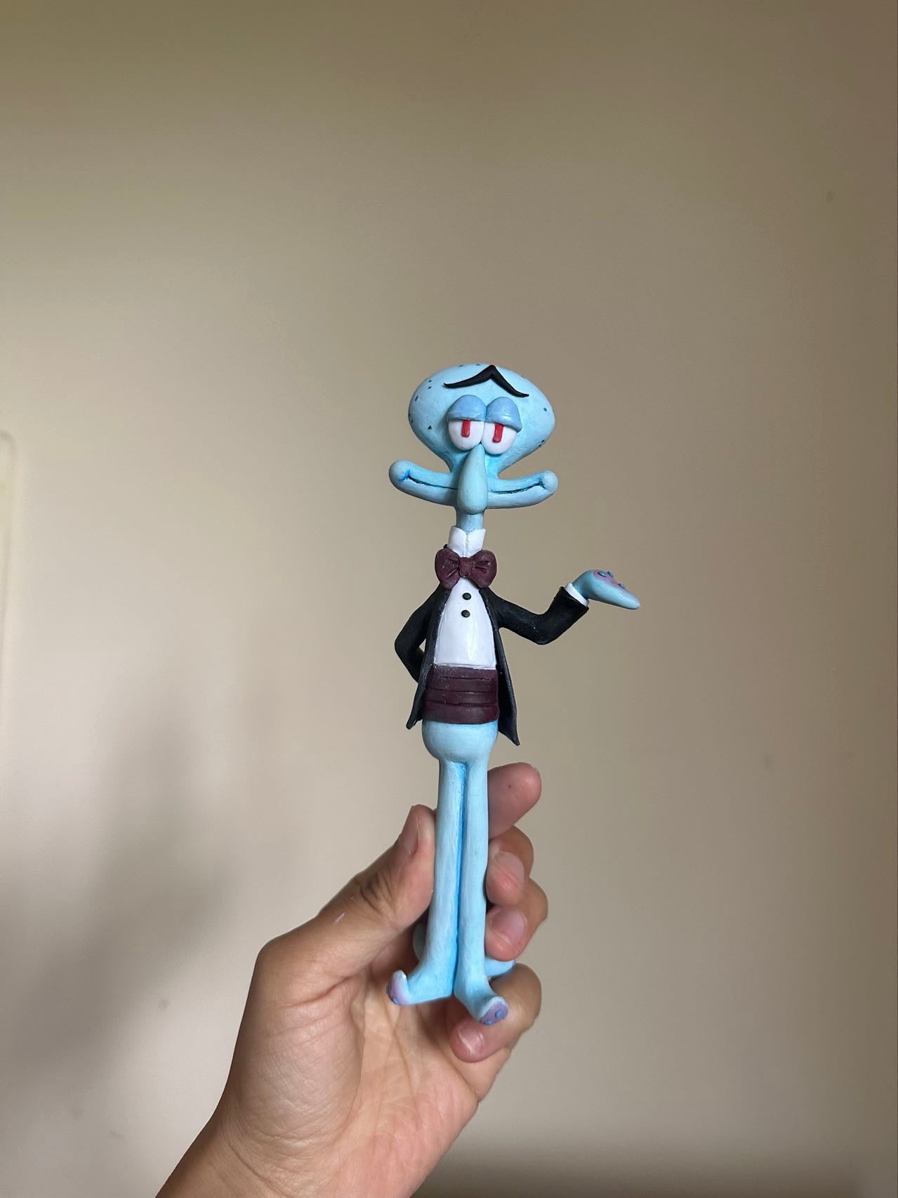 Finished clay figurines inspired by spongbob and squidward, created by students in Goldfish Art’s clay sculpting and character modeling course for ages 5-18